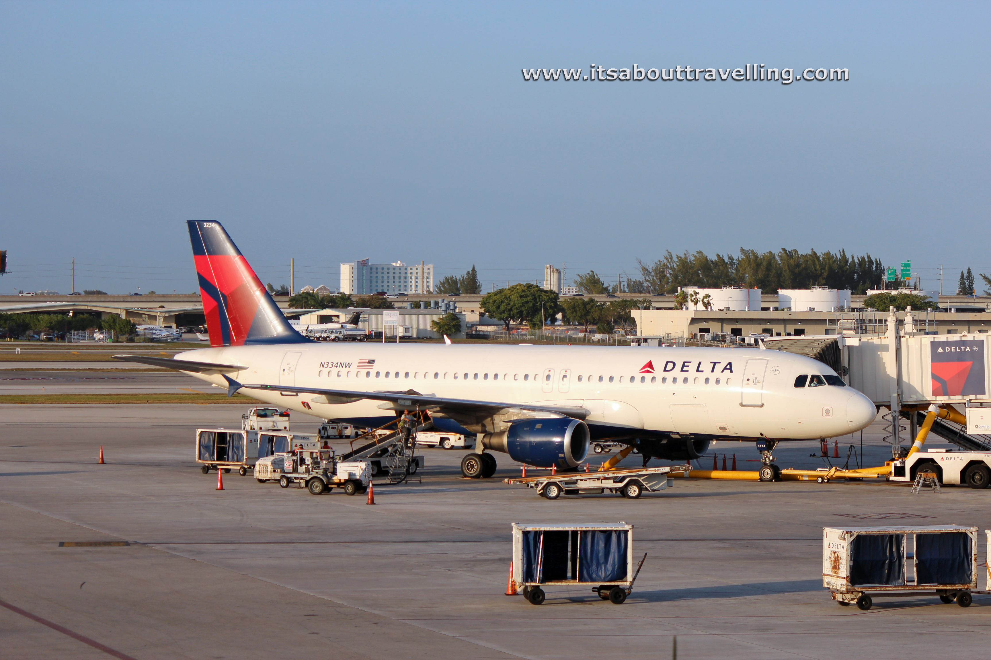 Plane Spotting at FLL (Ft. Lauderdale, Florida) - It's About Travelling