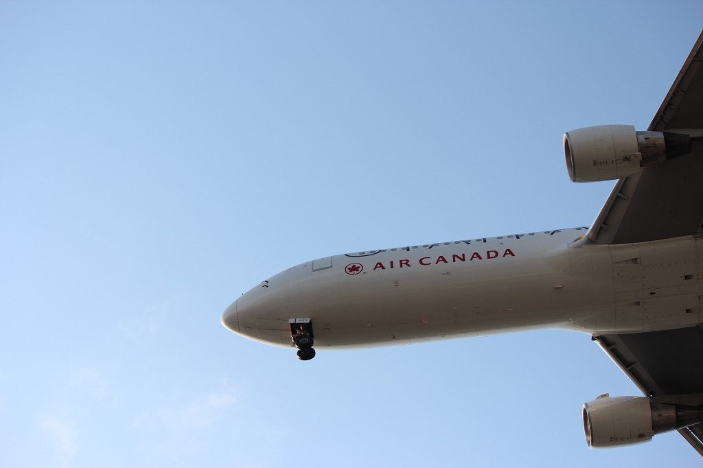 air canada boeing 767 toronto pearson international airport