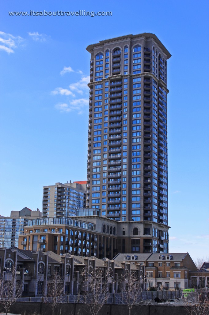 chicago building mississauga