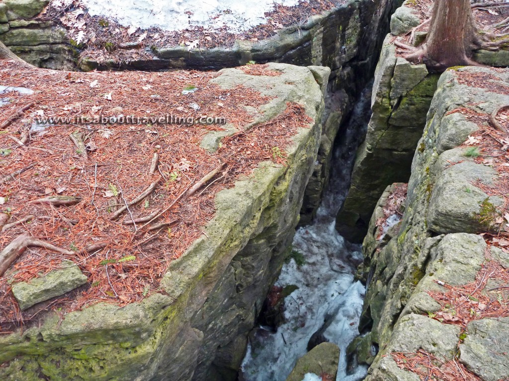 hole in the wall crevices limehouse conservation area