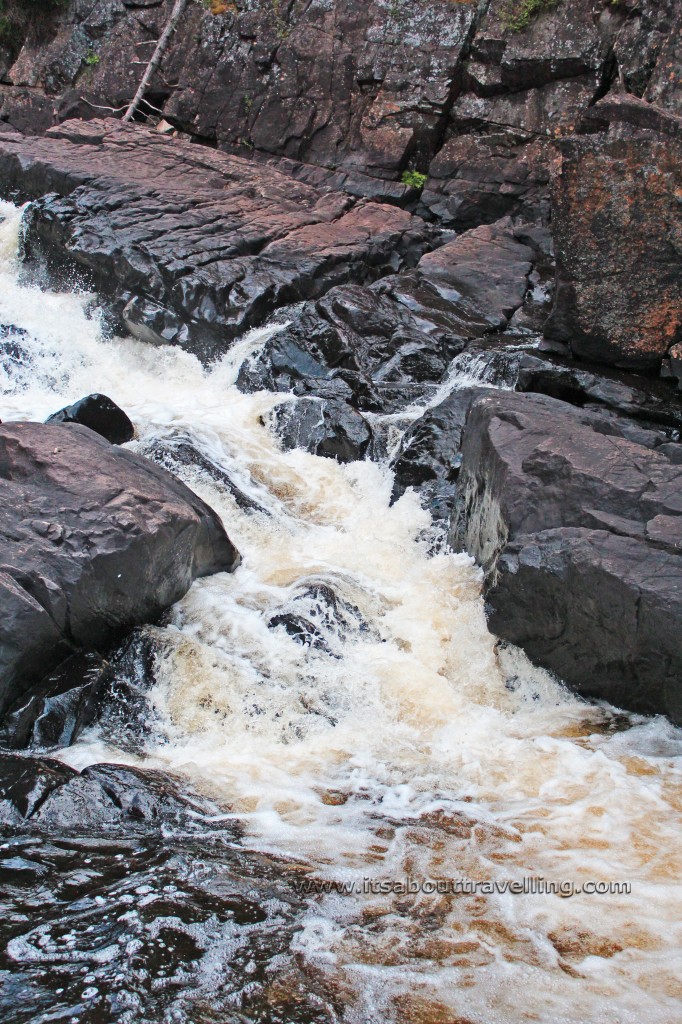 ragged falls oxtongue river provincial park