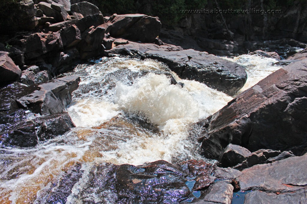 ragged falls oxtongue river provincial park
