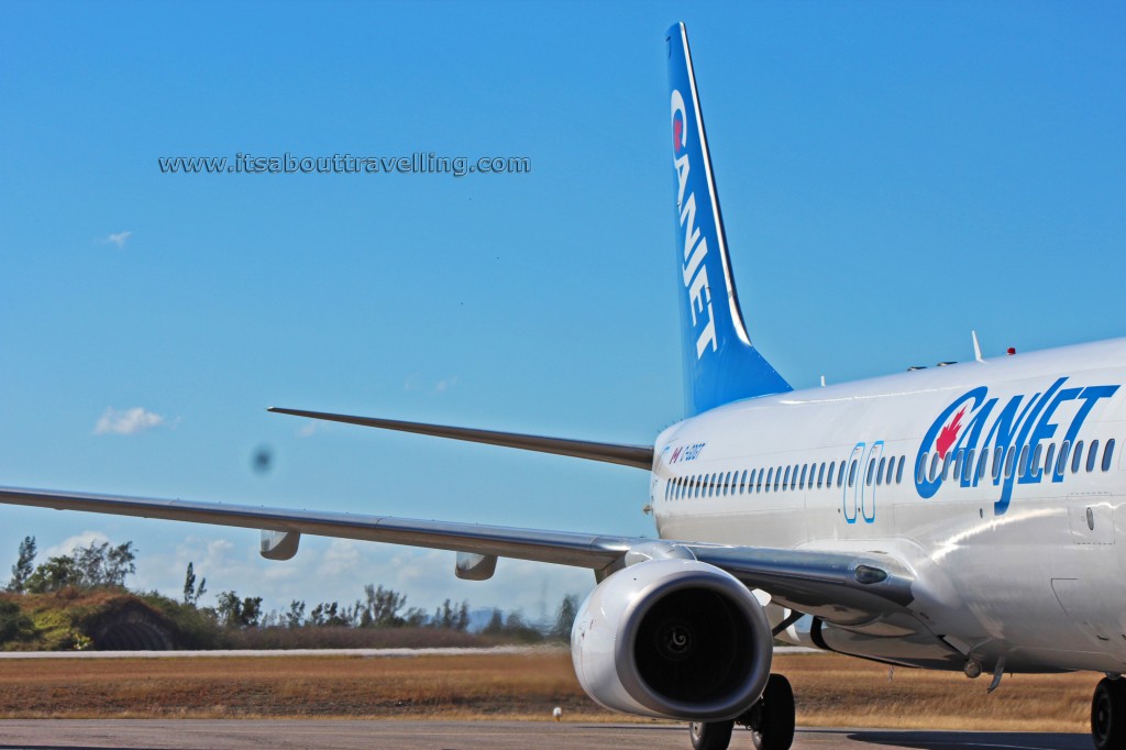canjet boeing 737-800