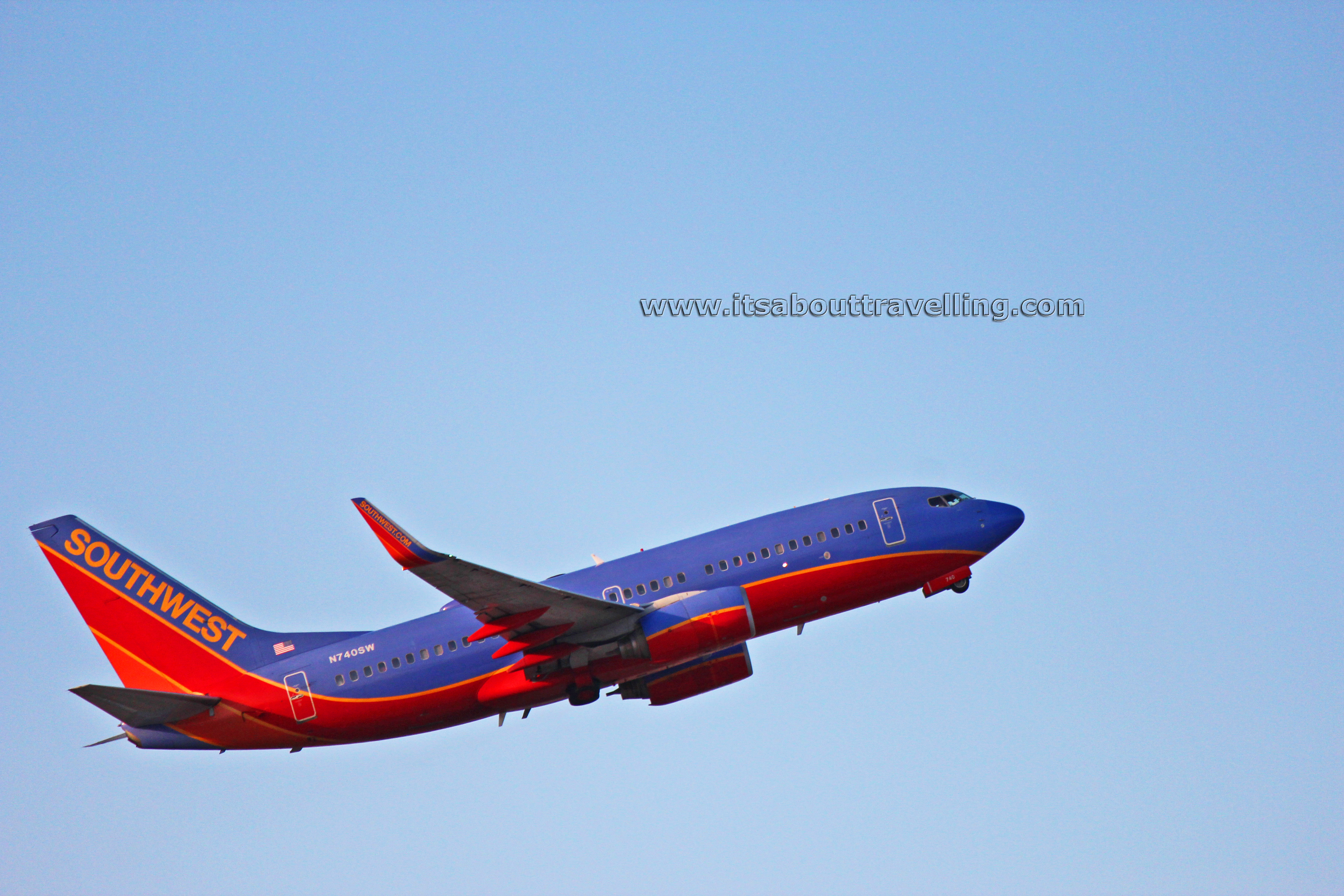southwest airlines boeing 737-700