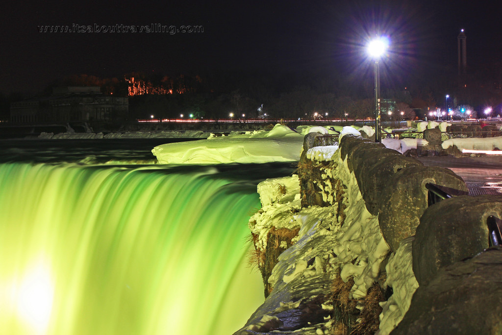 horseshoe falls in green
