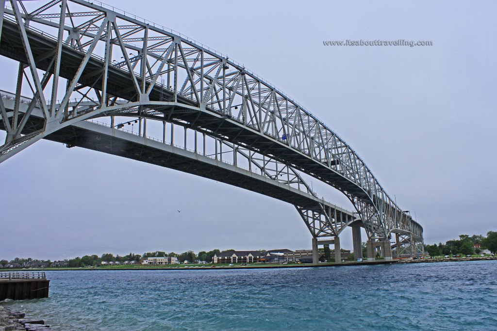 blue water bridge st clair river