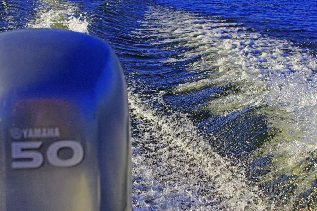 yahama 50 boat motor and wake