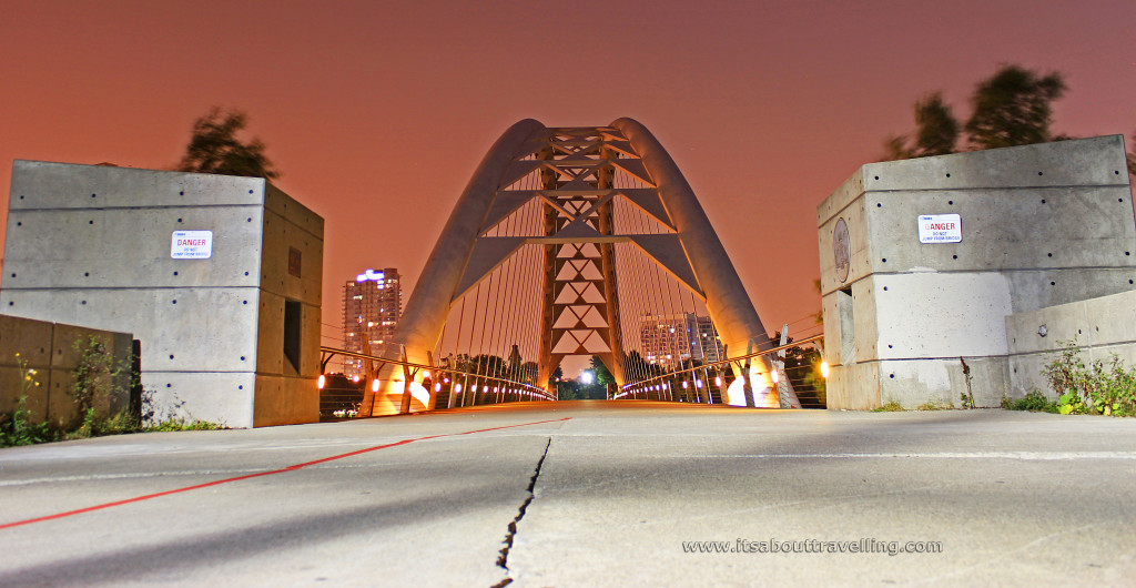 humber bay arch bridge toronto ontario