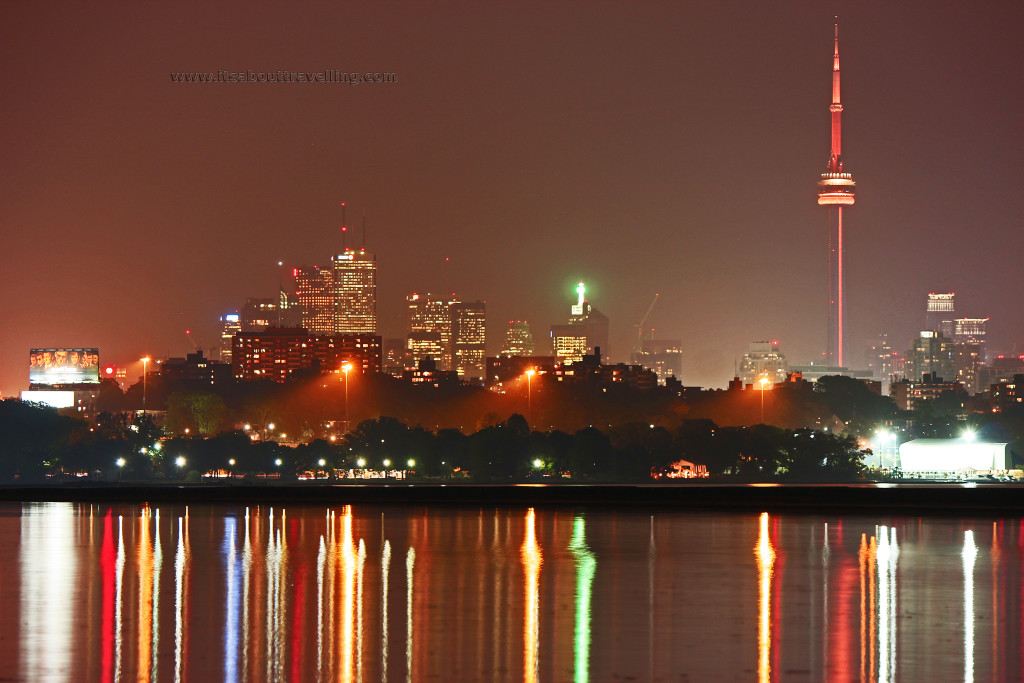 toronto ontario skyline night cn tower