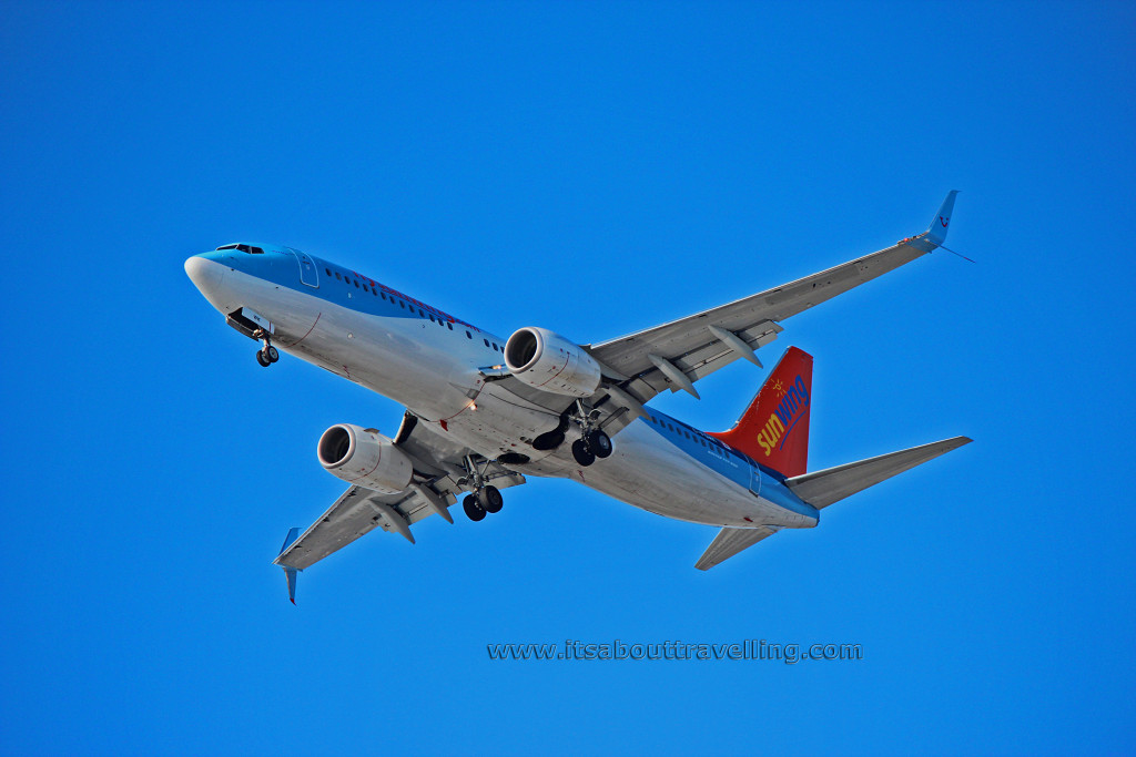 boeing 737-800 sunwing c-fqwk