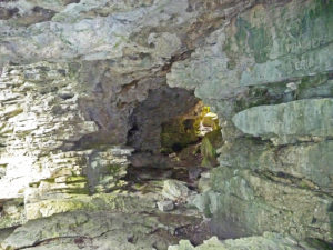 bruce peninsula national park cave point