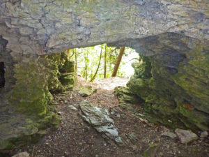 bruce peninsula national park cave point