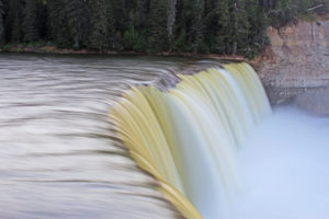 lady evelyn falls territorial park northwest territories kakisa river
