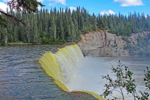 lady evelyn falls territorial park northwest territories kakisa river