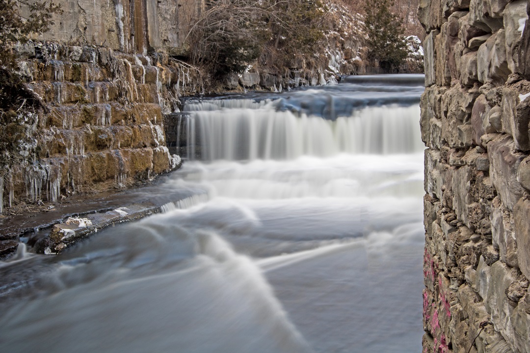 cataract falls credit river