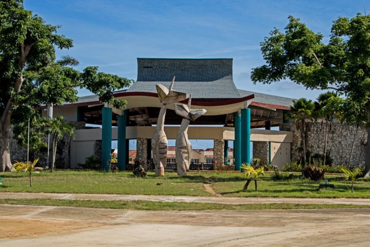 abandoned resort cayo coco cuba